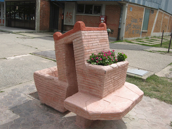 Вајарски бетон,реконструисана чесма ,Трг у Костолцу,2013г.